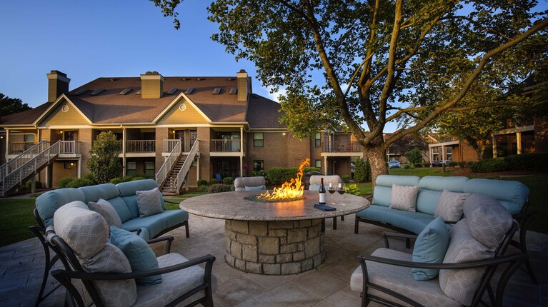 Outdoor Fire Pit with Lounge Seating