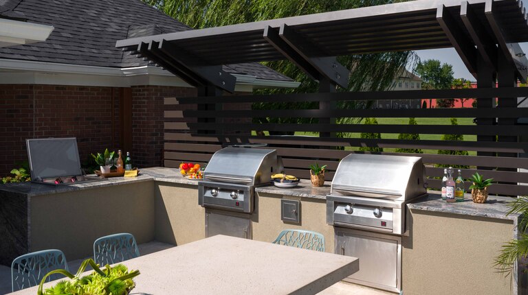Outdoor Chef's Kitchen and Entertainment Area
