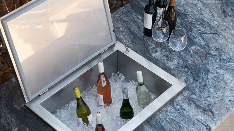 Poolside Outdoor Entertainment Space with Drop-In Cooler